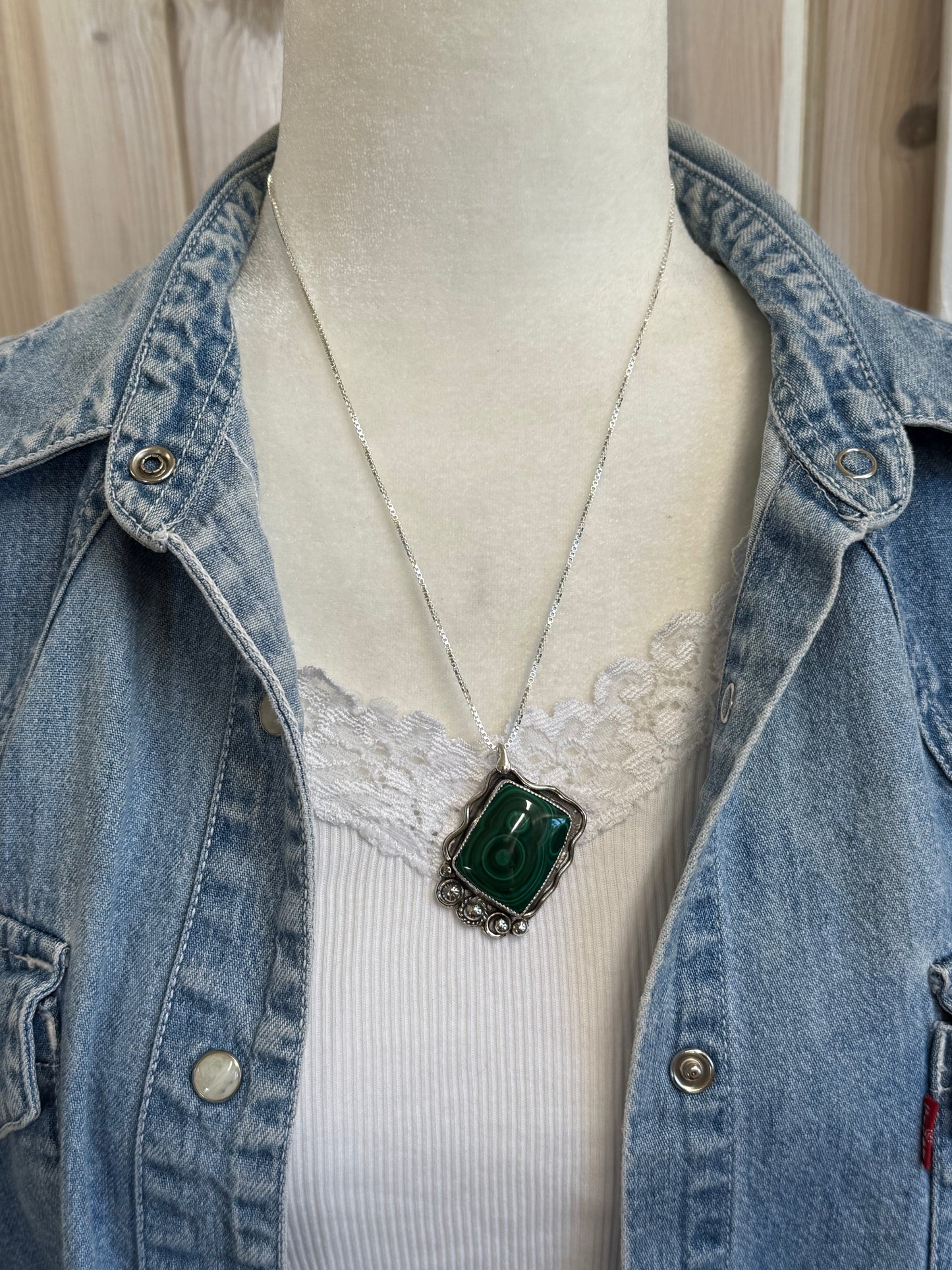 Handmade Sterling Silver Bulls Eye Malachite Pendant Necklace