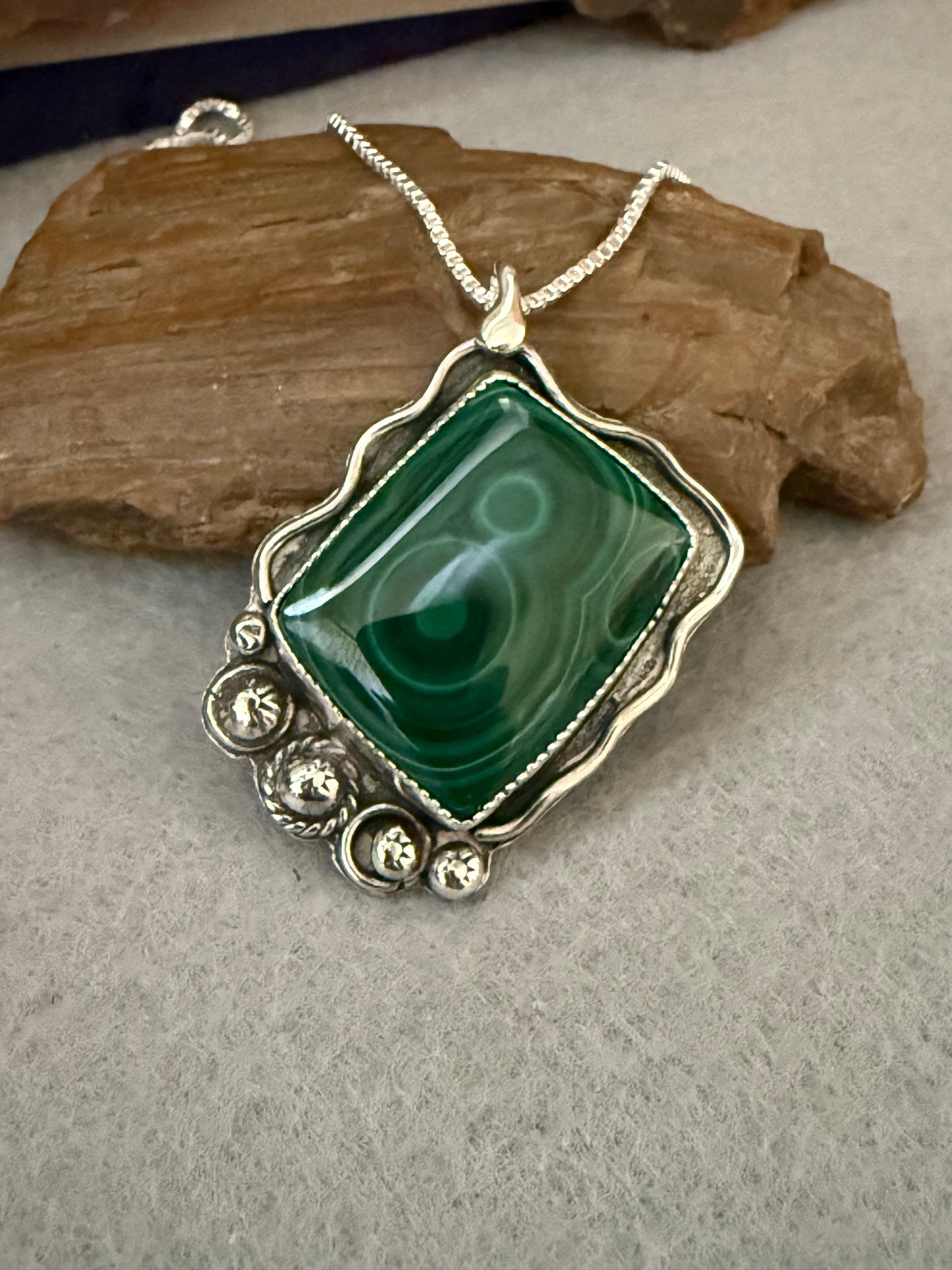 Handmade Sterling Silver Bulls Eye Malachite Pendant Necklace