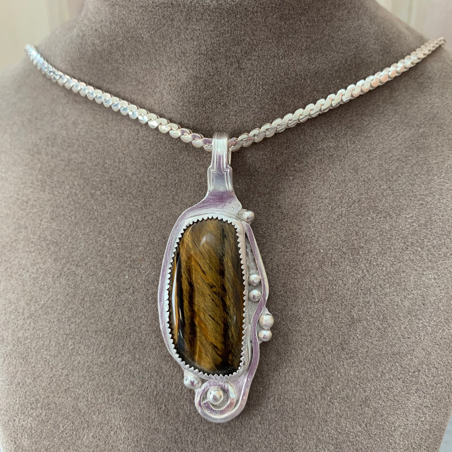 Hand Made Sterling Silver Tiger Eye Pendant Necklace with earrings