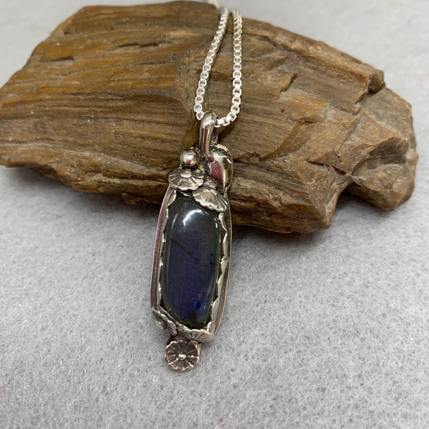 Hand Made Sterling Silver Blue Flash Labradorite Necklace Pendant