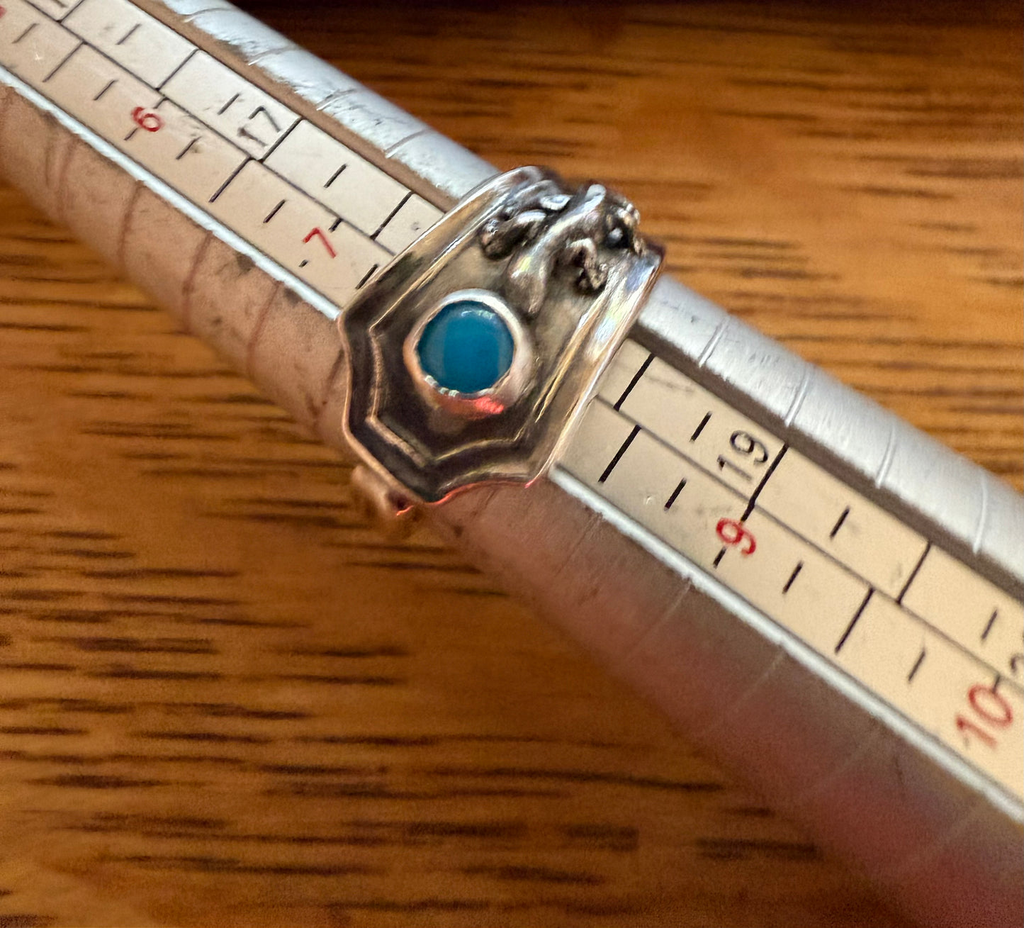 Hand Made Sterling Silver and Turquoise Gecko Ring. 8