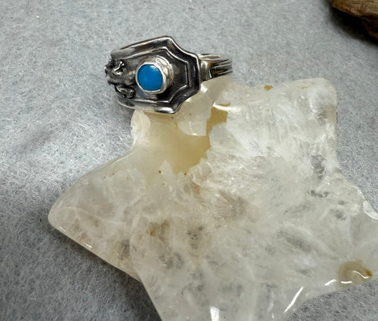 Hand Made Sterling Silver and Turquoise Gecko Ring. 8